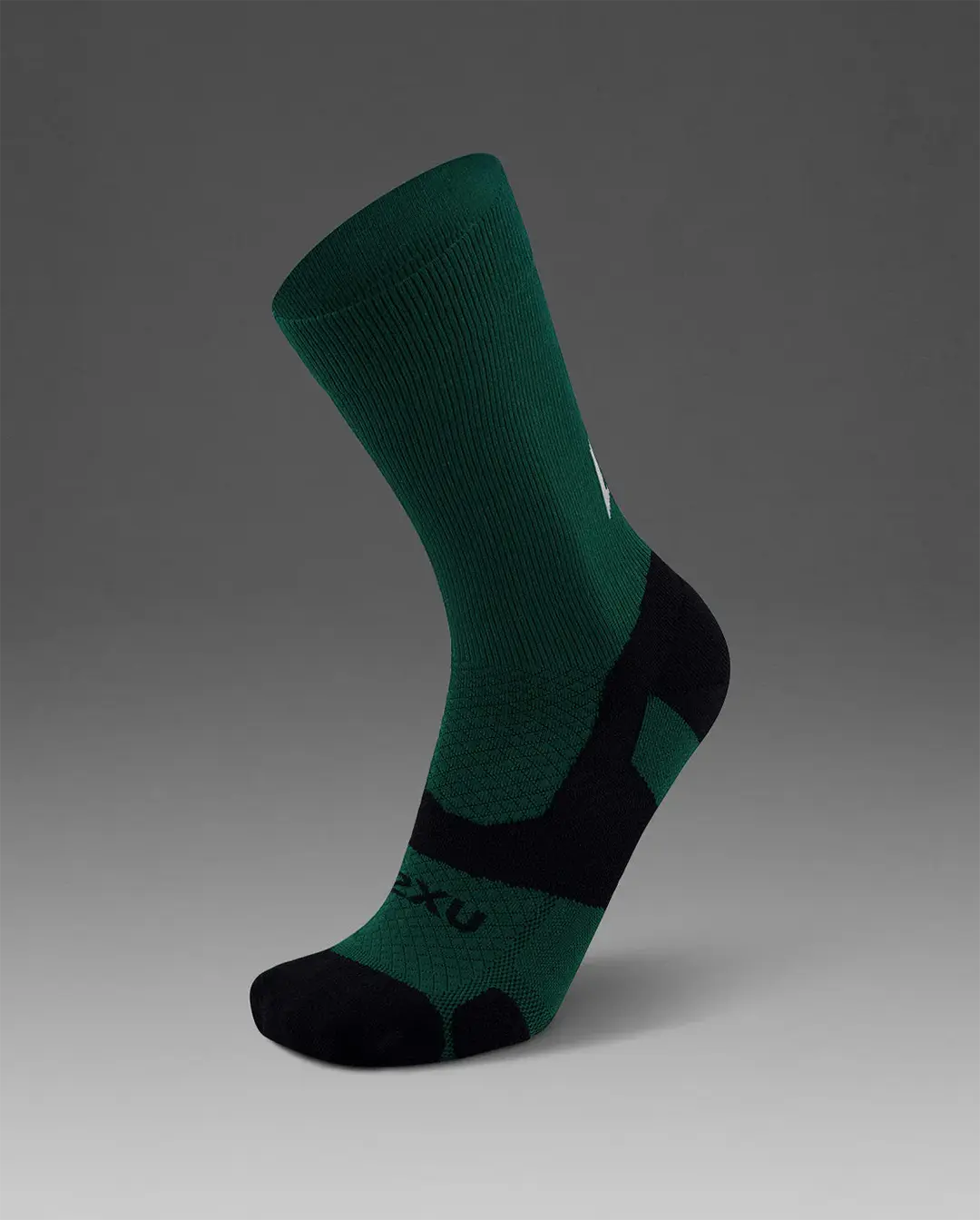 2XU Unisex's Vectr Light Cushion Crew Socks - Dark Moss/White