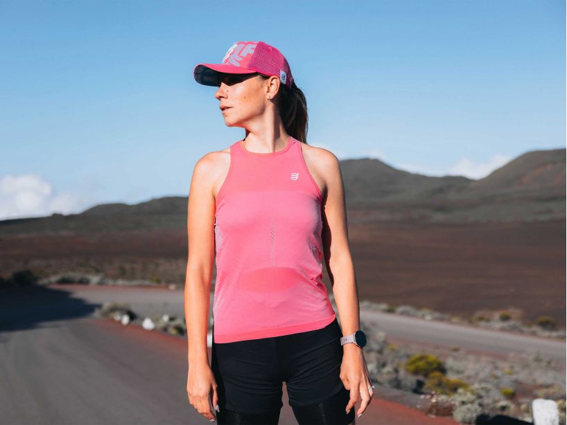 Compessport Women's Performance Singlet - Hot Pink/Aqua