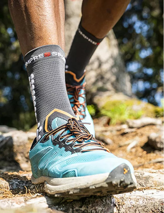 Compressport Unisex's Pro Racing Socks V4.0 Trail - Magnet/White – Key  Power Sports Singapore