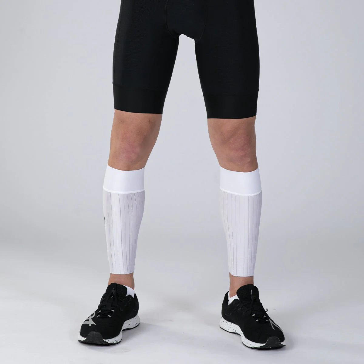 ZOOT Unisex's Aero Calf Sleeves:White