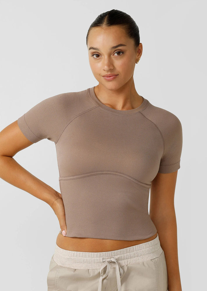 Lorna Jane Seamless Contour Short Sleeve Top - Bone