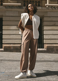 Lorna Jane Off Duty Cargo Pant - Walnut