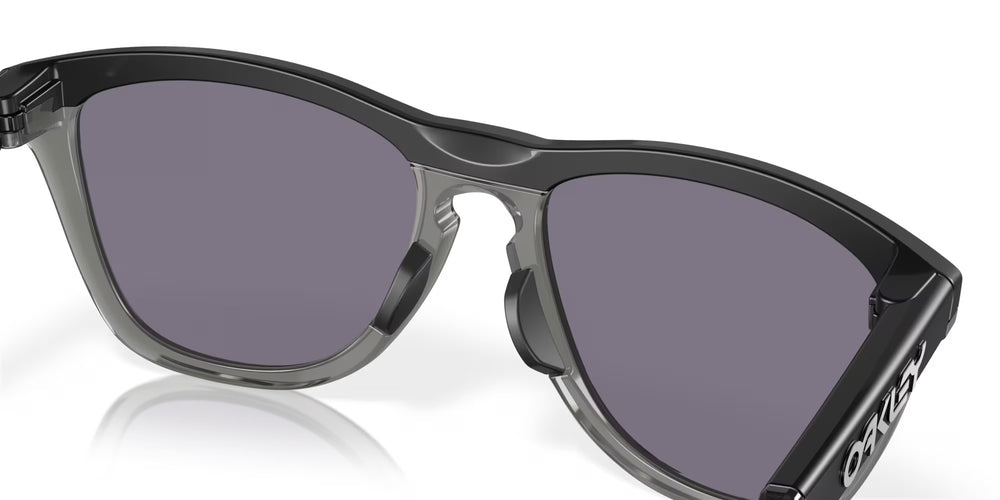 Oakley FrogSkins Hybrid Matte Black - Prizm Grey