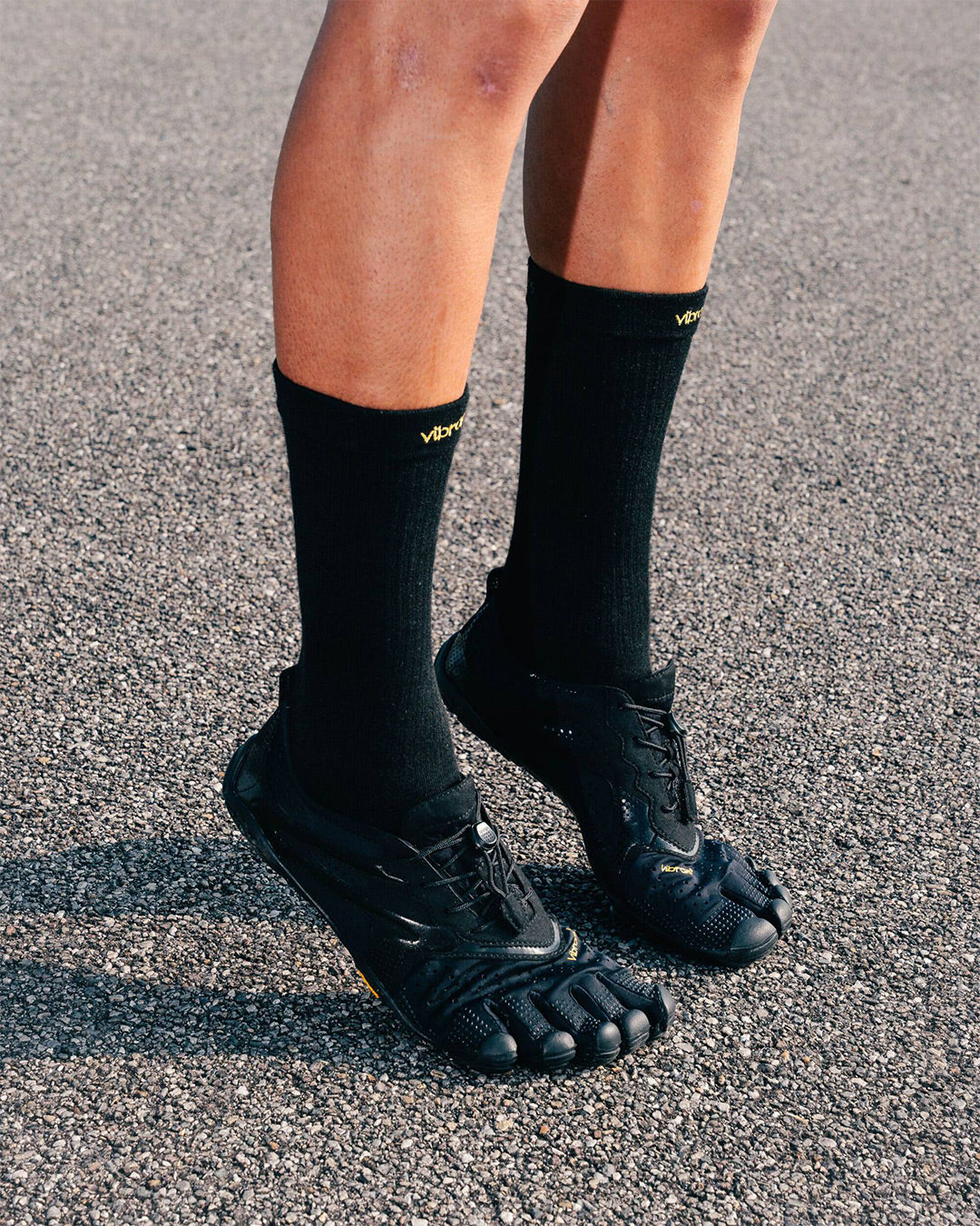 Vibram Women's V-Run - Total Black [Pre-Order]