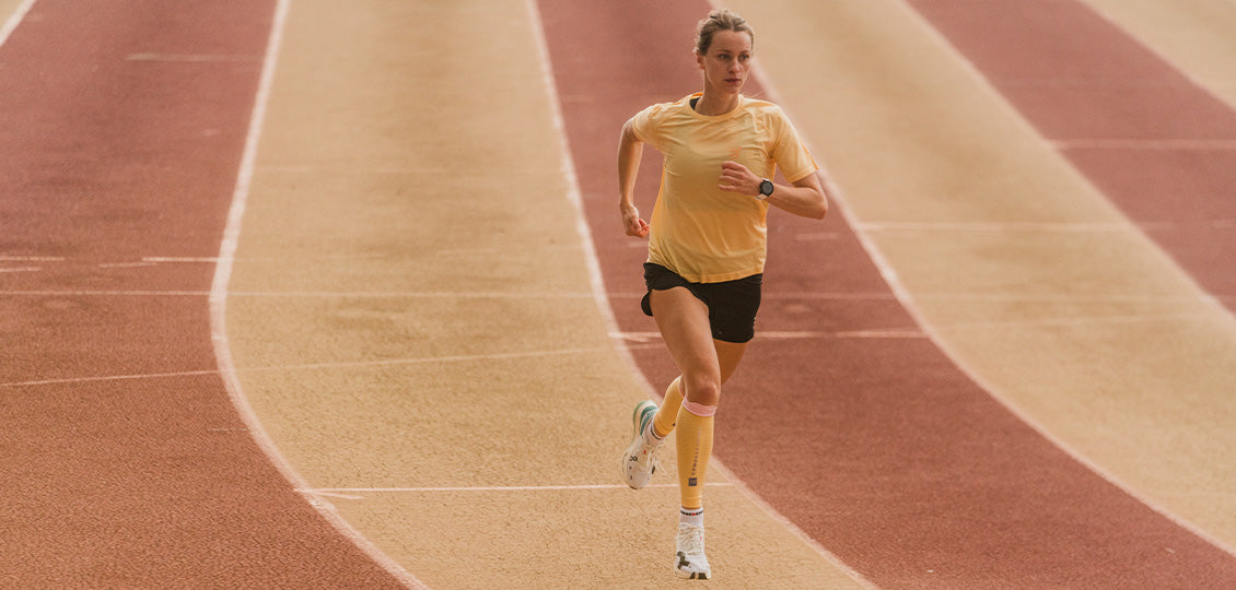 Compressport Unisex's R2 3.0 Calf Sleeves - Impala/Roseate