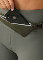 Lorna Jane On The Move Running Belt - Luxury Green