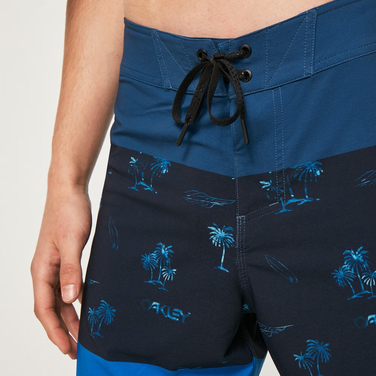 Oakley Tropics St 19"Rc Boardshort - Palms Stripe Blue