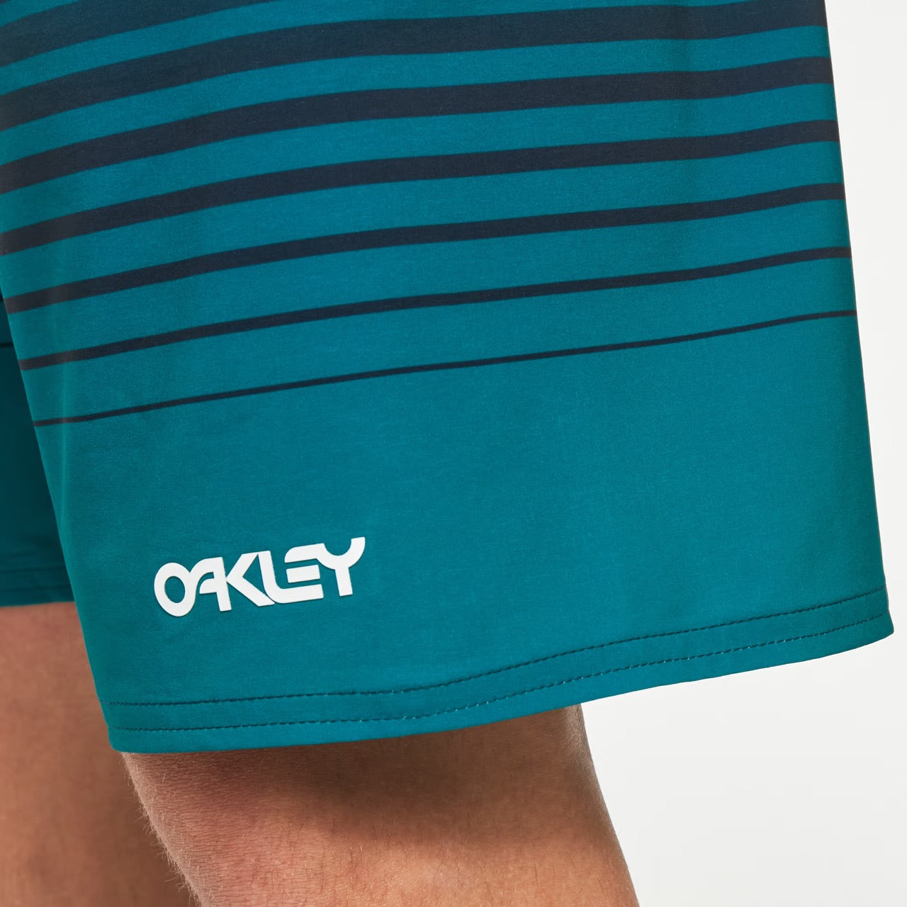 Oakley Fade Out 21 Rc Boardshort - Green/Fathom Stripes