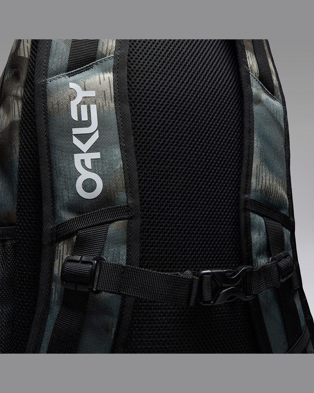Oakley Freshman Skate Backpack - Graffiti Camo Green