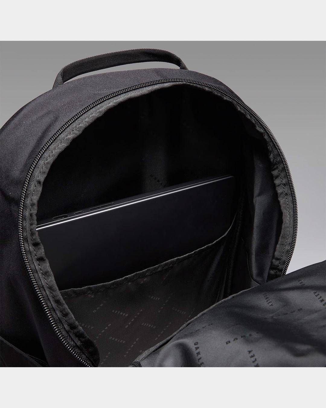 Oakley Enduro Backpack 20L - Pitch Black