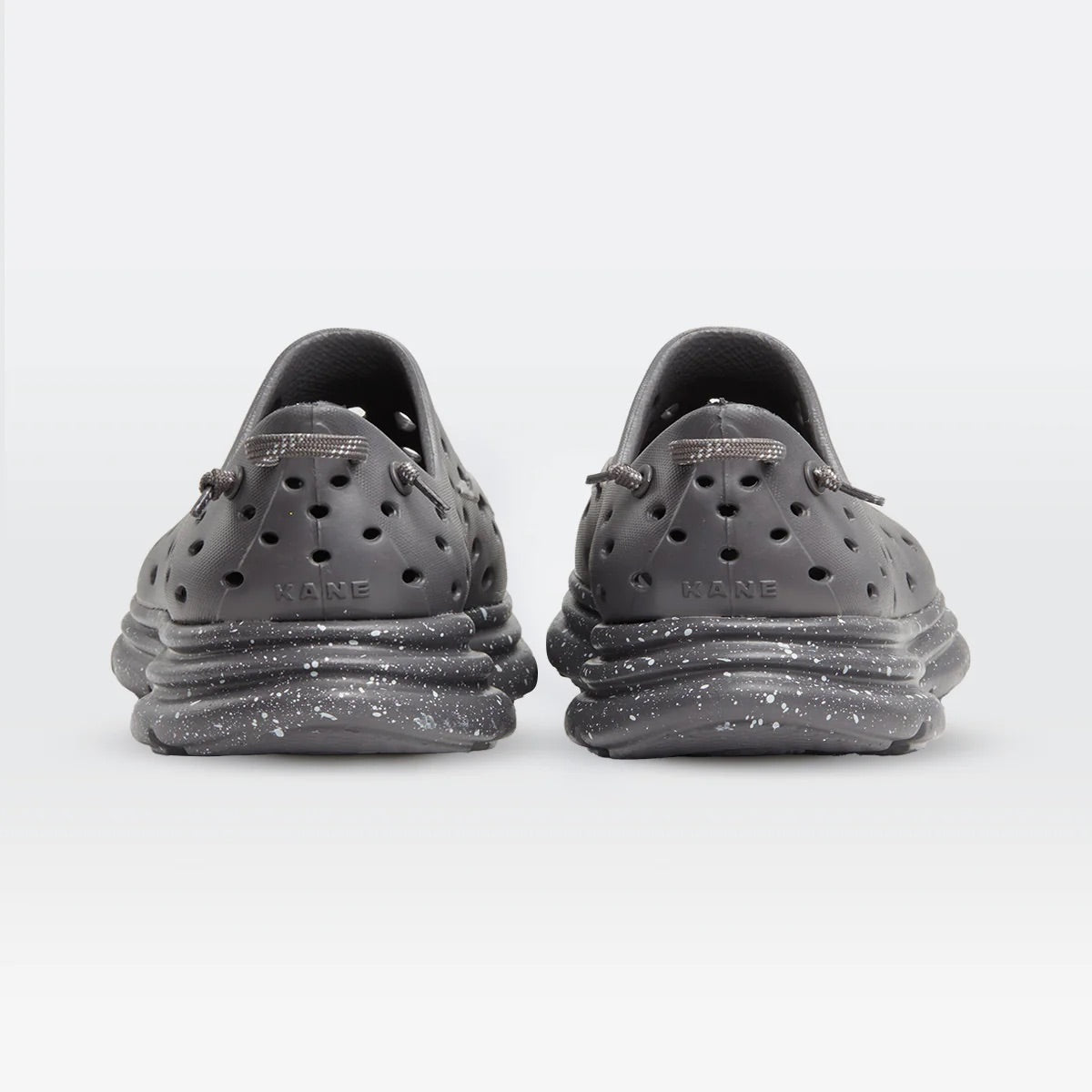 KANE Unisex's Revive Shoe - Titanium/Titanium Speckle (KR70)