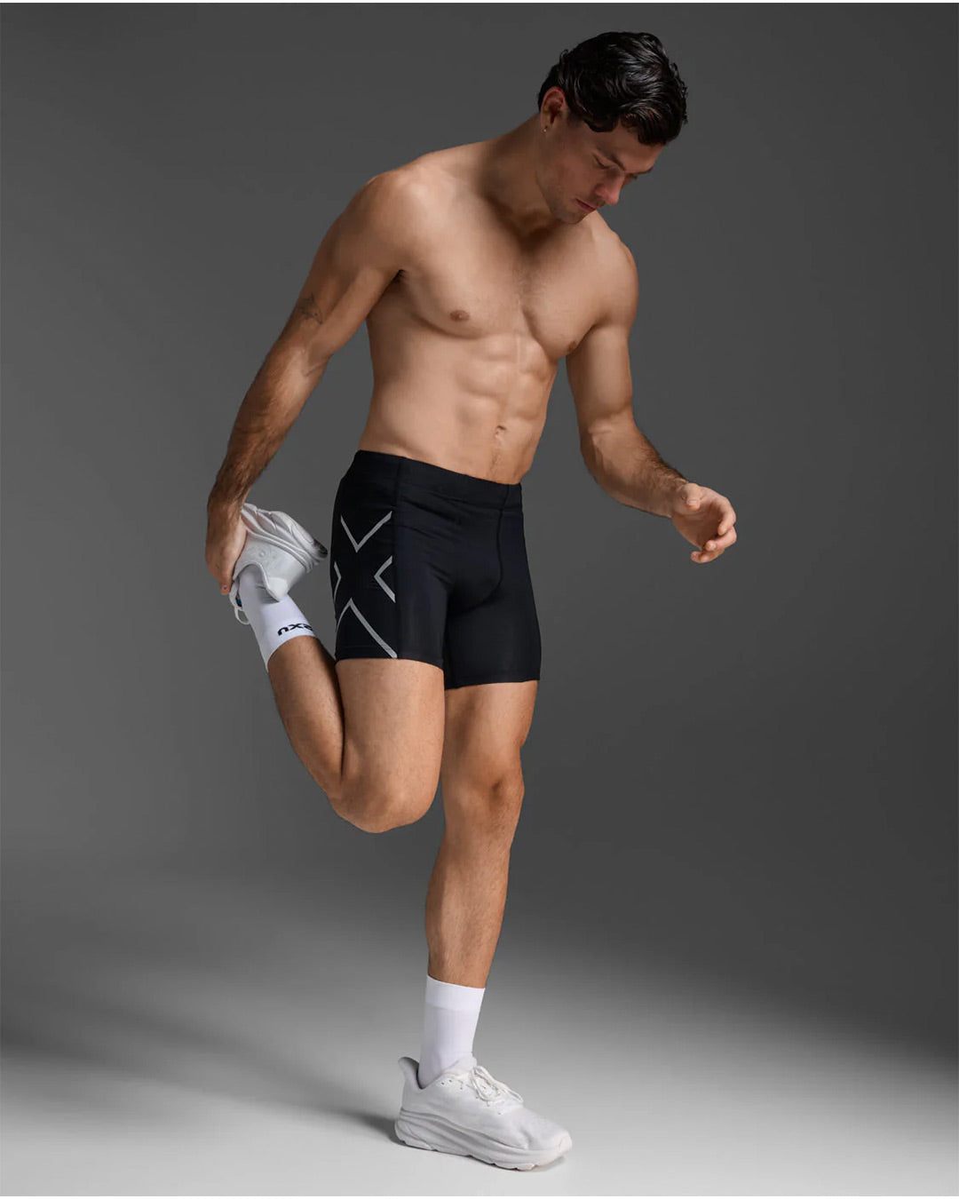2XU Men's 1/2 Compression Short - MA4508B (BLK/SIL)