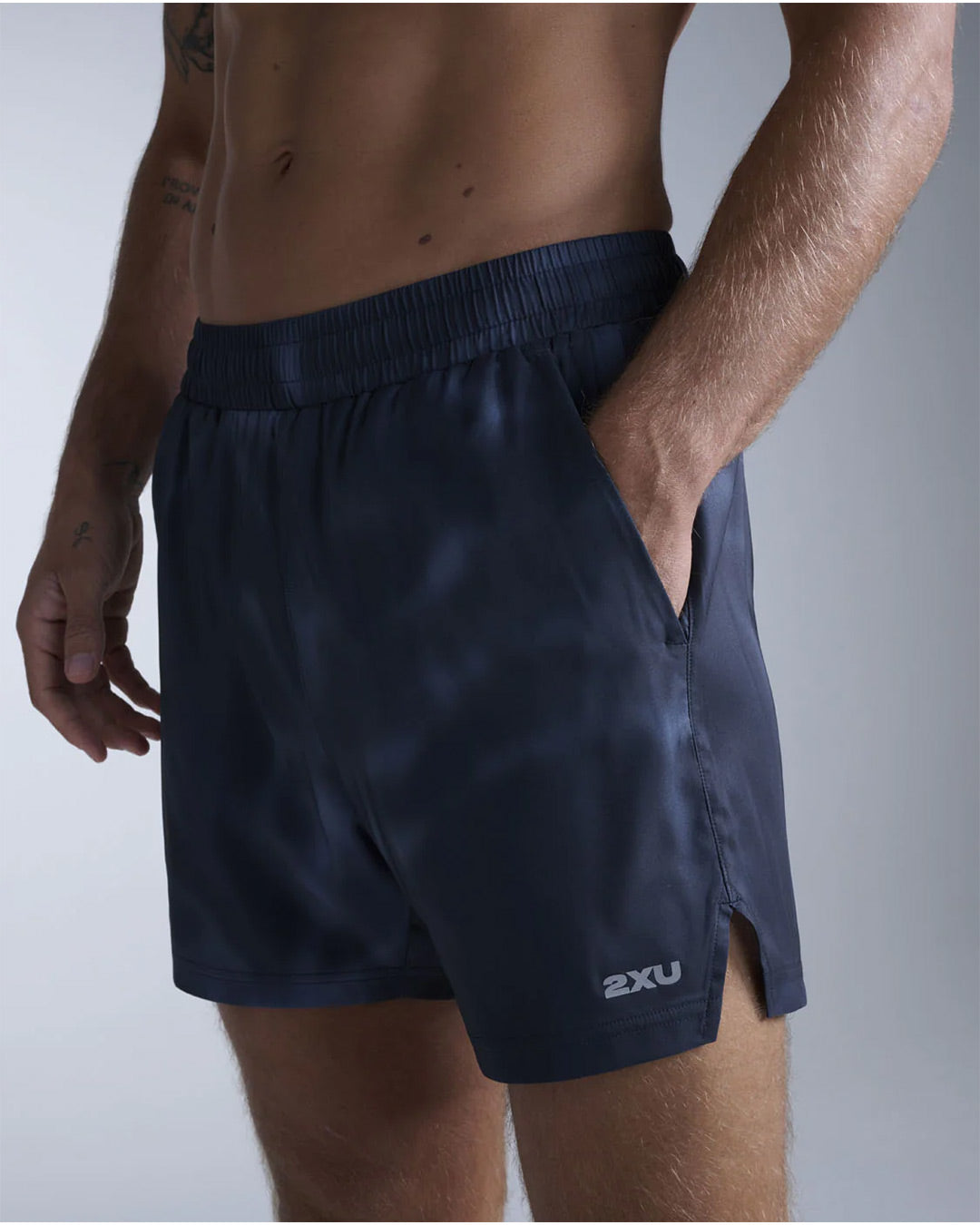 2XU Men's Aero 5inch Shorts - Midnight Marble/Silver Reflective