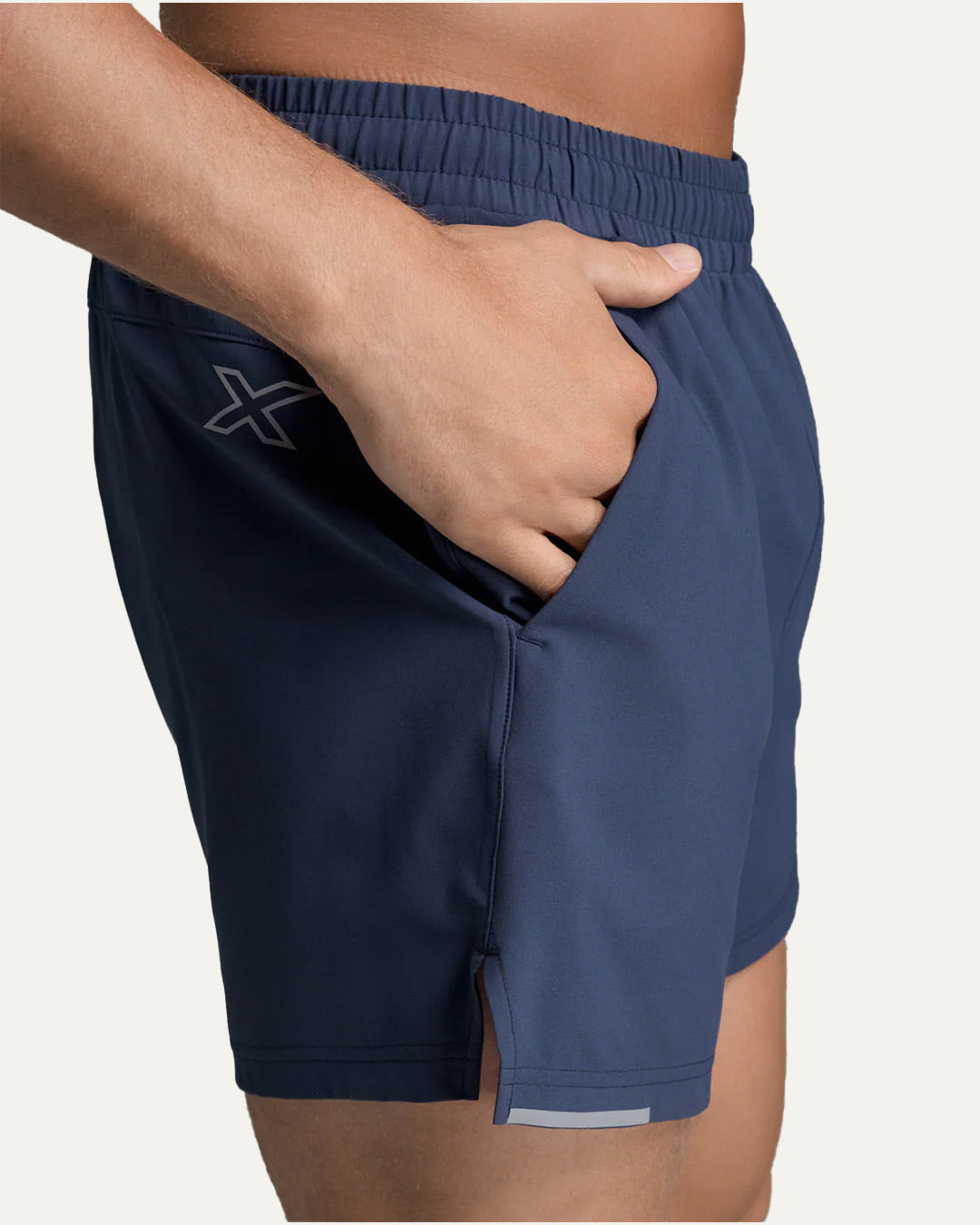 2XU Men's Aero 5 Inch Shorts - Midnight/Silver Reflective