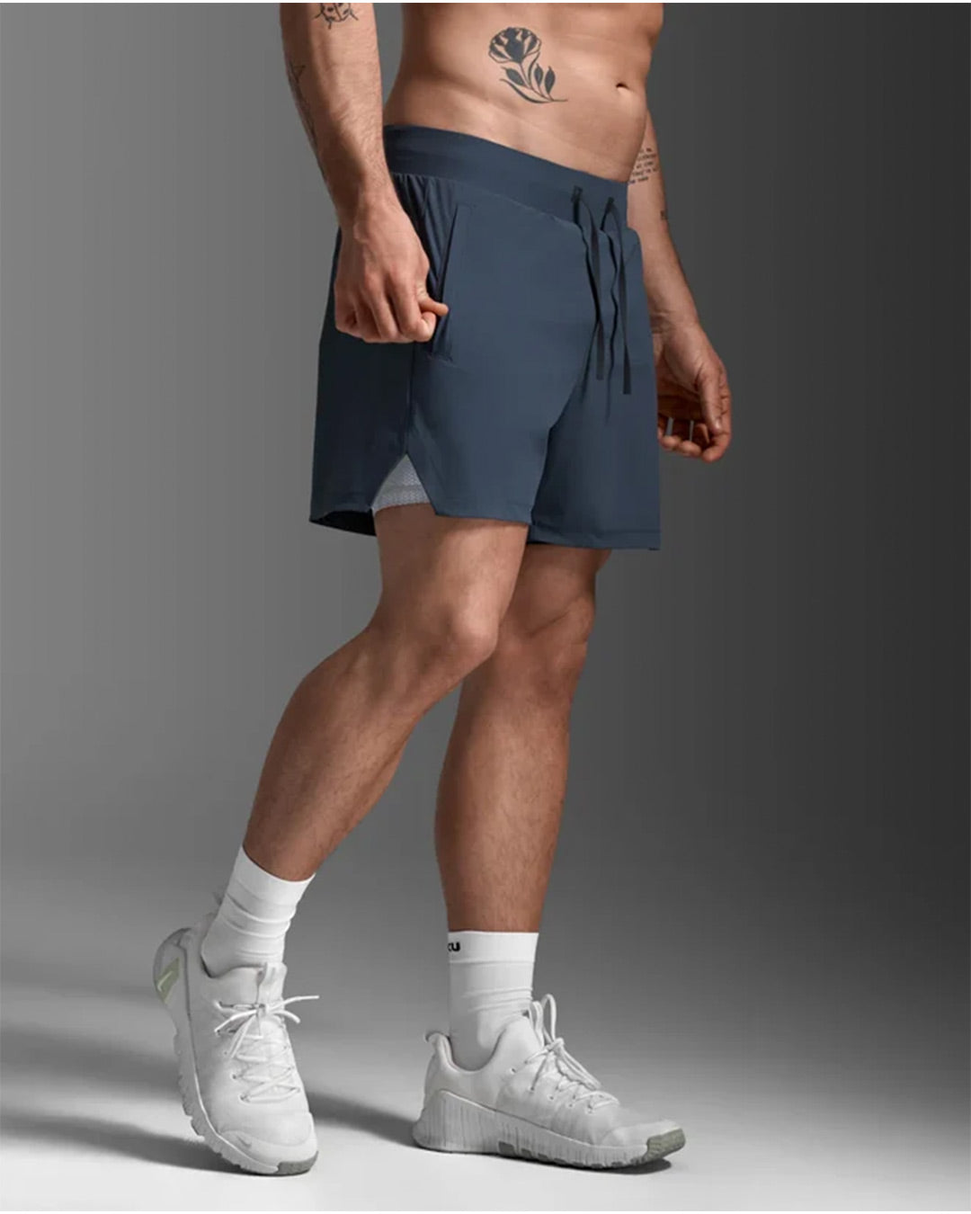 2XU Men's Motion 2in1 5inch Shorts - Indigo/White