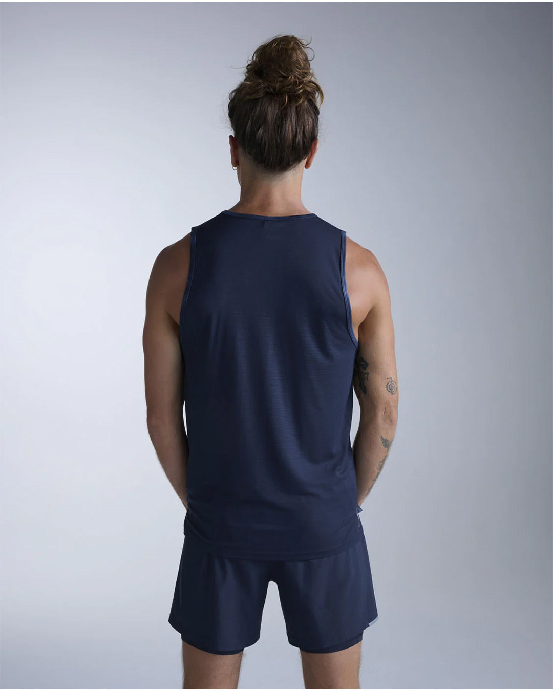 2XU Men's Aero Mesh Tank - Midnight Marble/Silver Reflective
