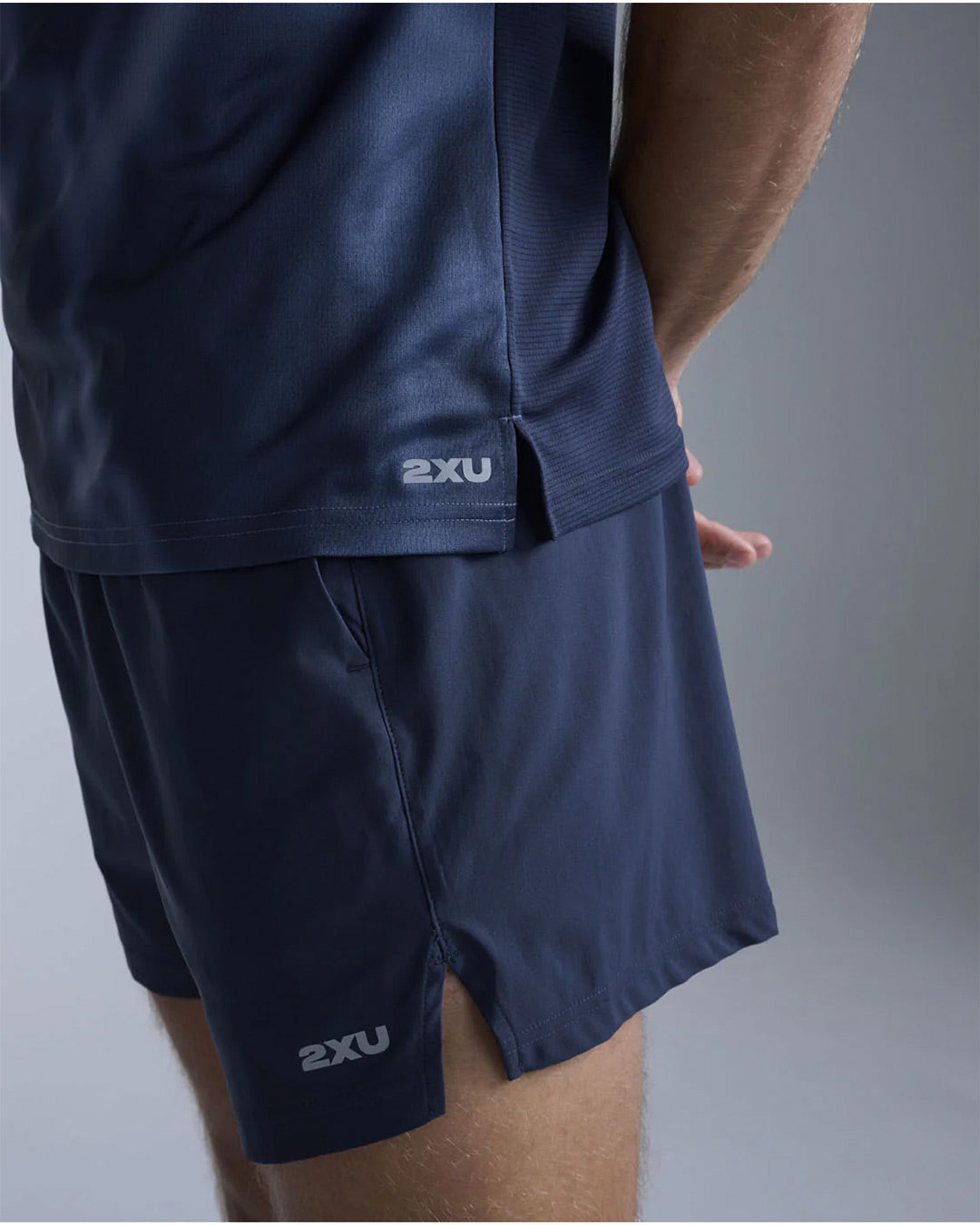 2XU Men's Aero Mesh Tee - Midnight Marble/Silver Reflective