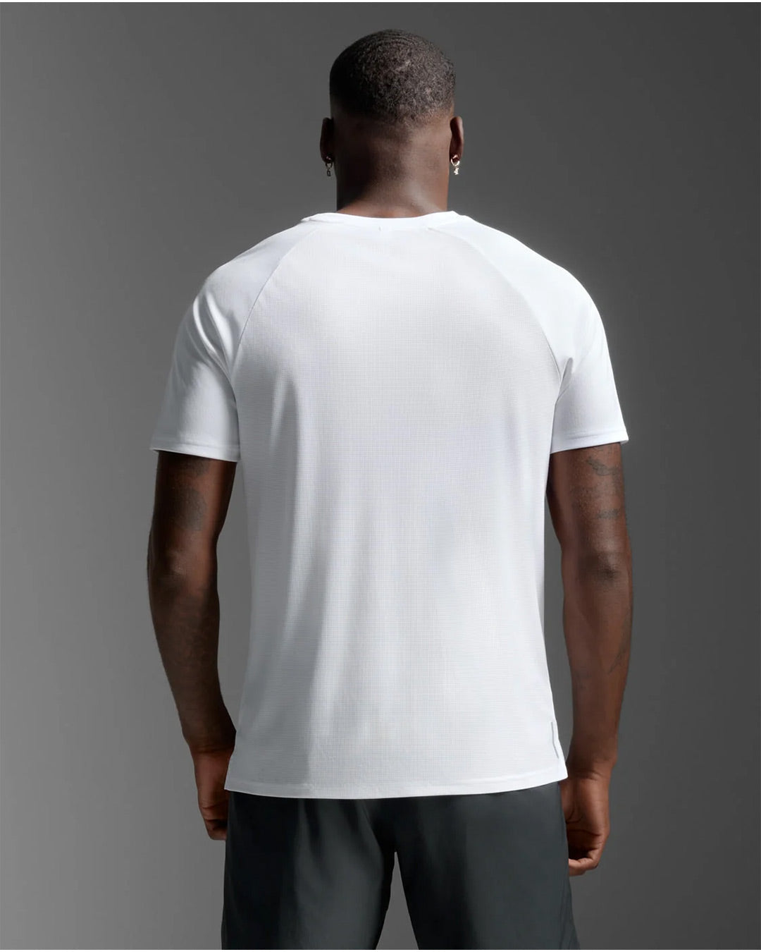 2XU Men's Aero Mesh Tee - White/Silver Reflective