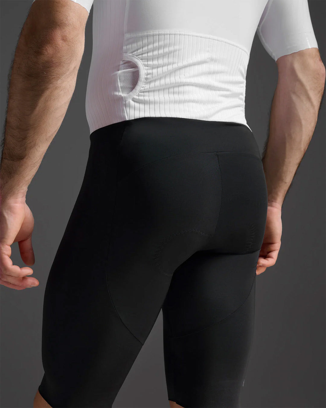 2XU Men's Light Speed React Sleeved Trisuit - Black/White
