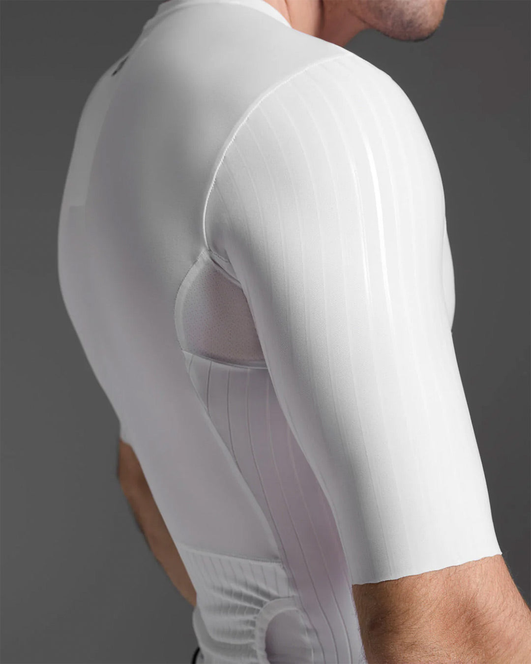 2XU Men's Light Speed React Sleeved Trisuit - Black/White