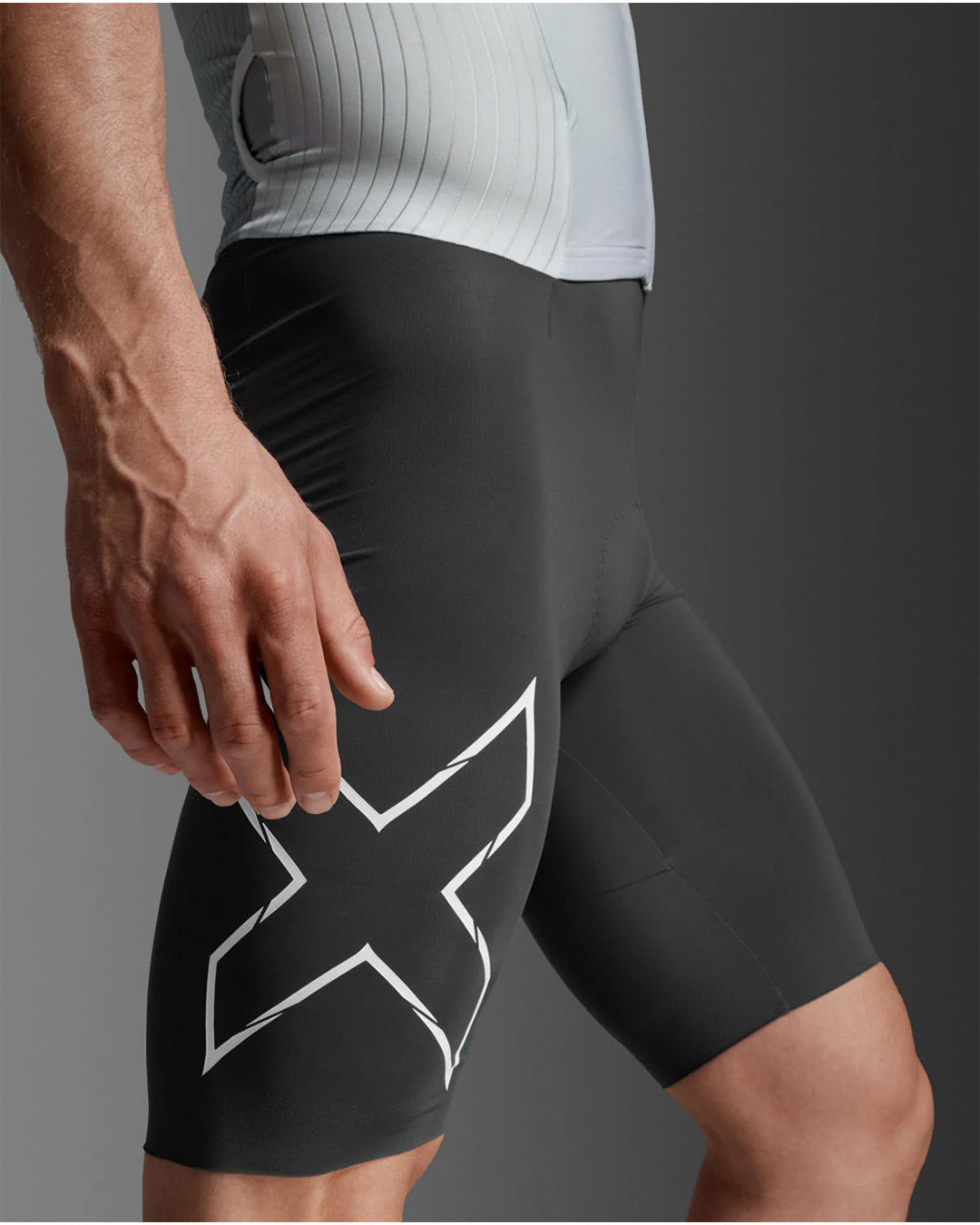 2XU Men's Light Speed React Sleeved Trisuit - Cool Matcha/India Ink