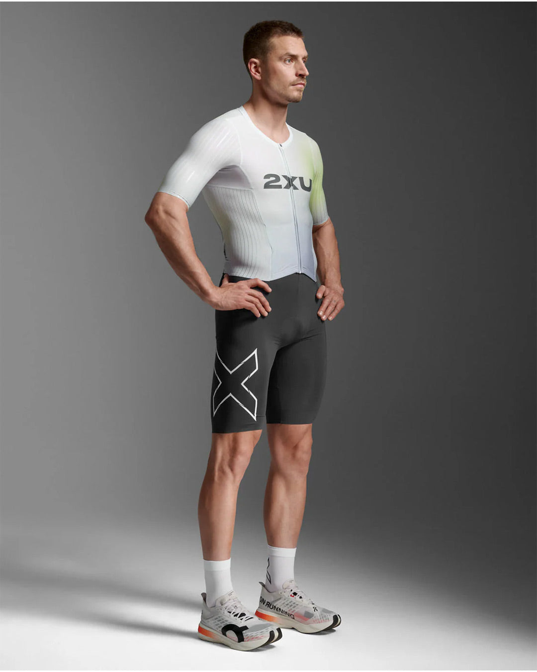 2XU Men's Light Speed React Sleeved Trisuit - Cool Matcha/India Ink
