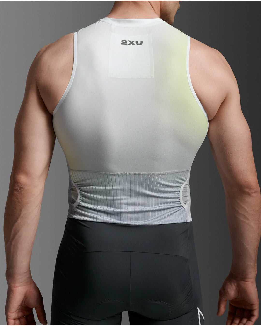 2XU Men's Light Speed React Trisuit - Cool Matcha/India Ink