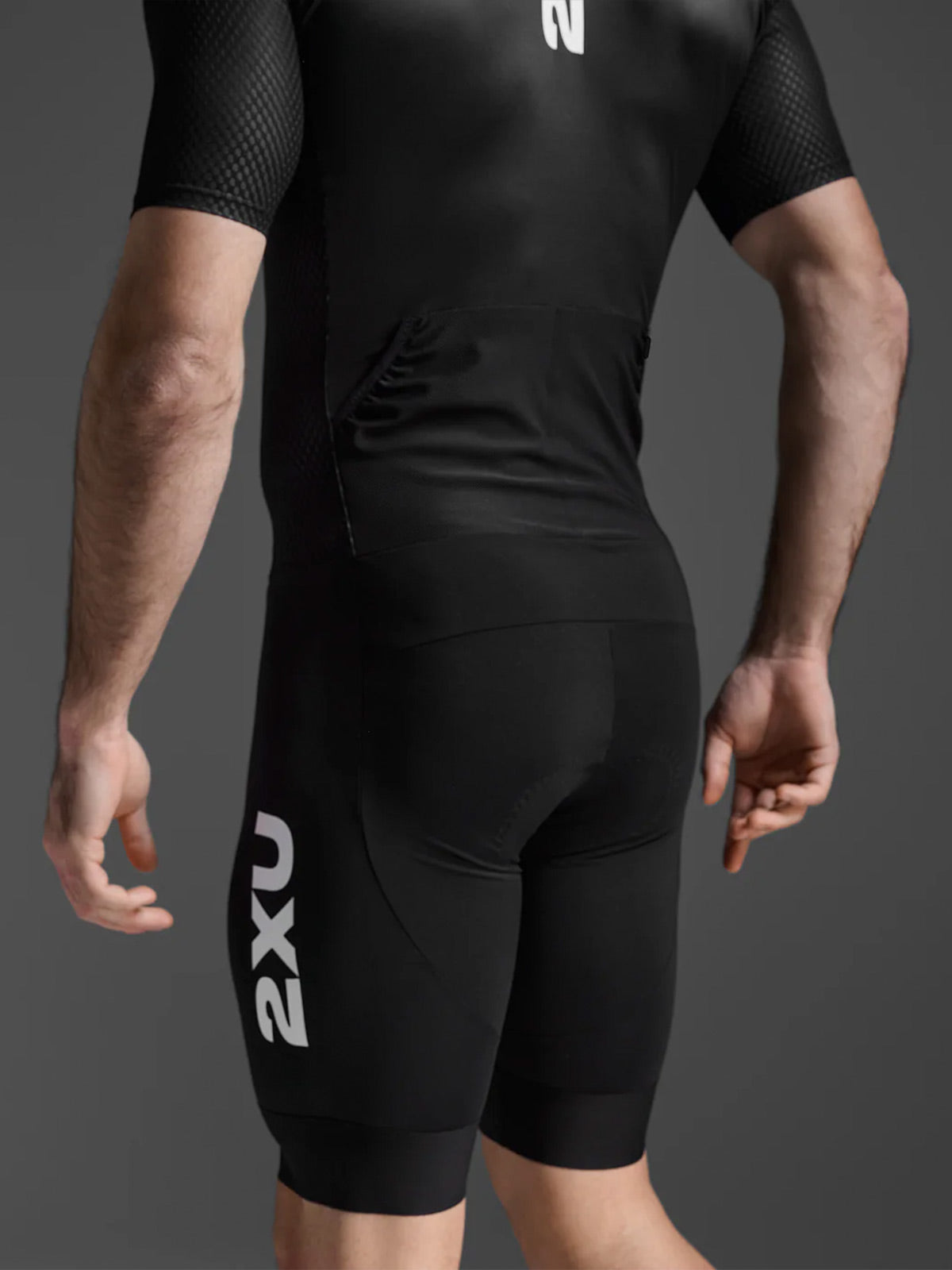 2XU Men's Aero Hex Sleeved Trisuit - Black/White – Key Power
