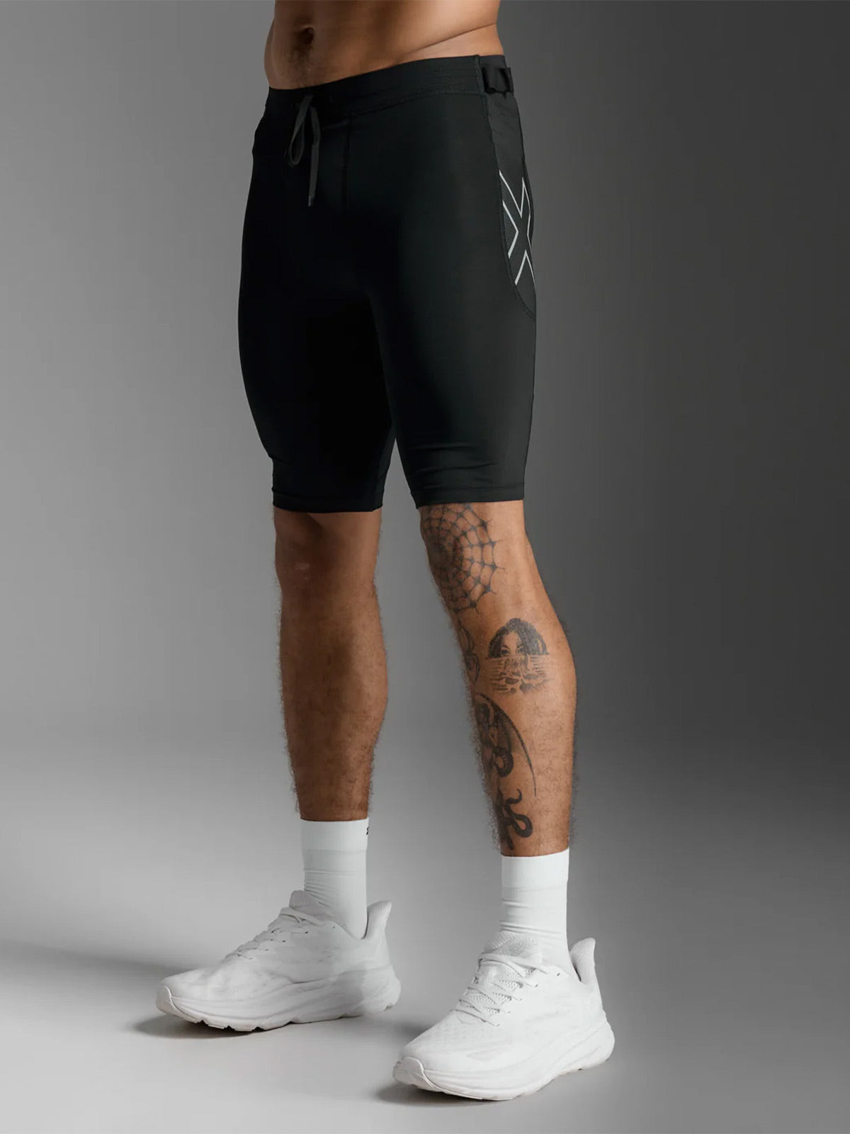 2XU Men's Aero Mesh Compression Shorts - Black/Silver Reflective