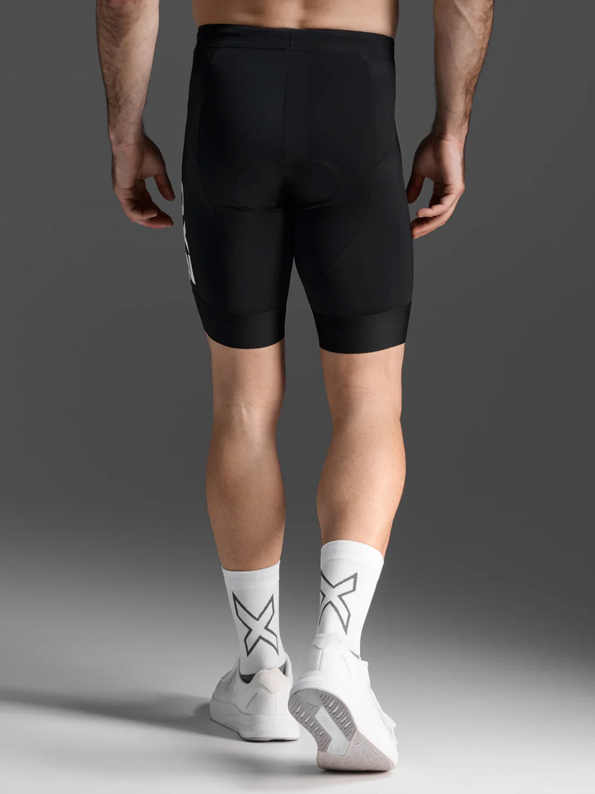 2XU Men's Aero Tri 9inch Shorts - Black/White – Key Power Sports