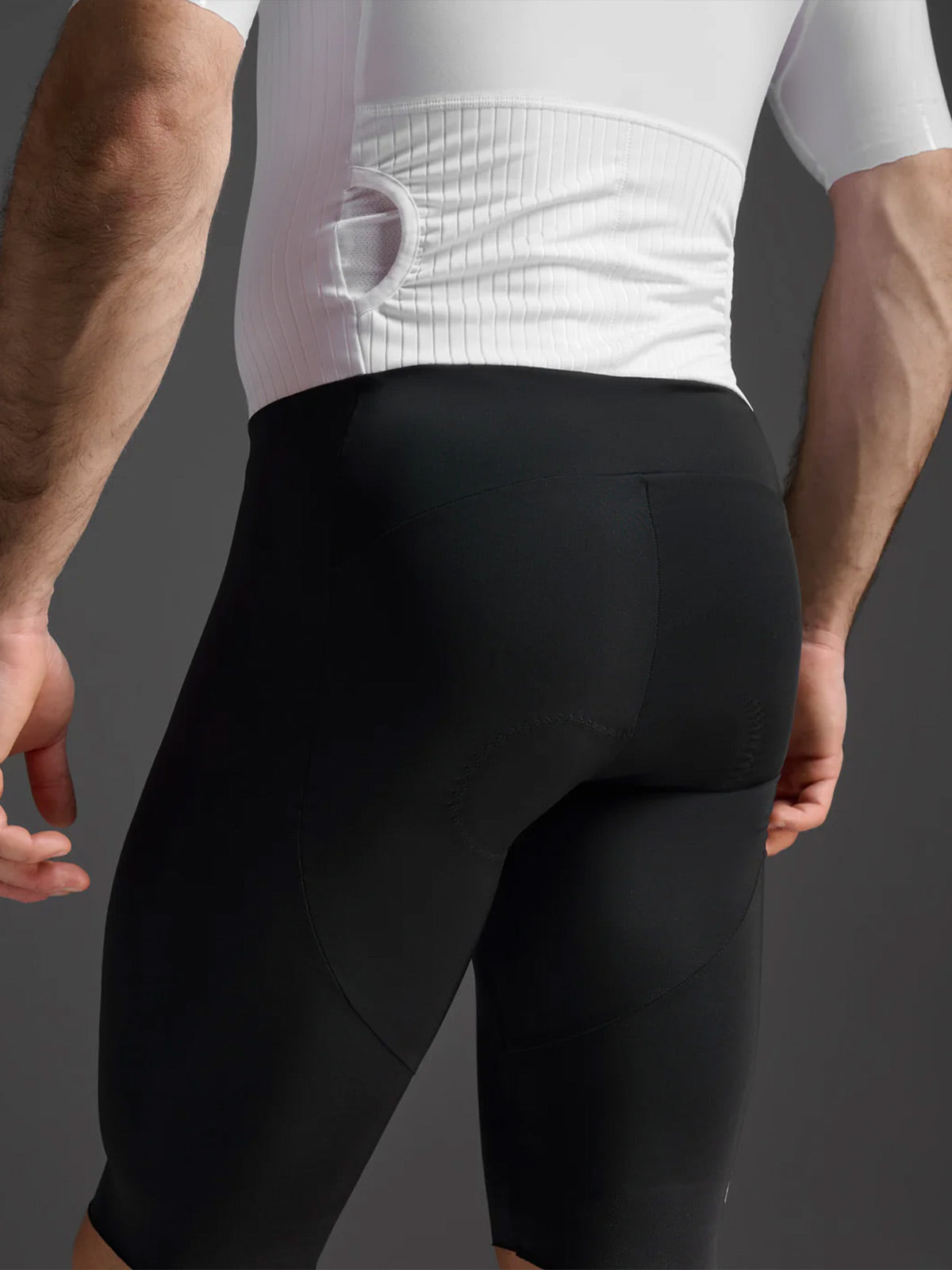 2XU Men's Light Speed React Sleeved Trisuit - Black/White