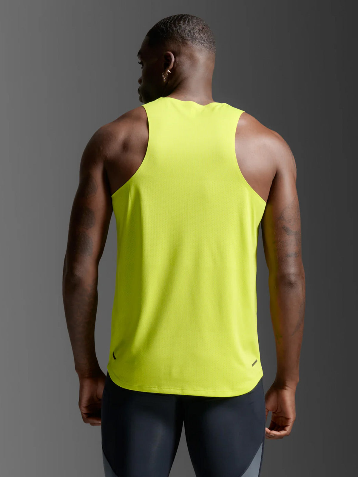 2XU Men's Light Speed Tech Singlet - Volt/Black Reflective