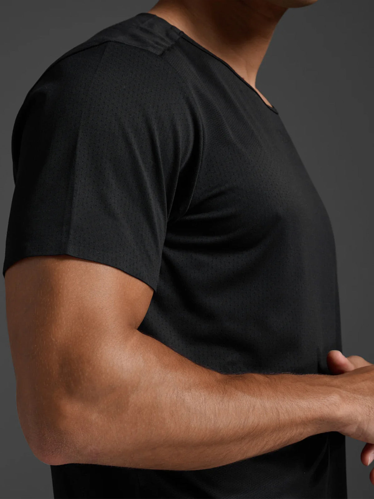 2XU Men's Light Speed Tech Tee - Black/Black Reflective