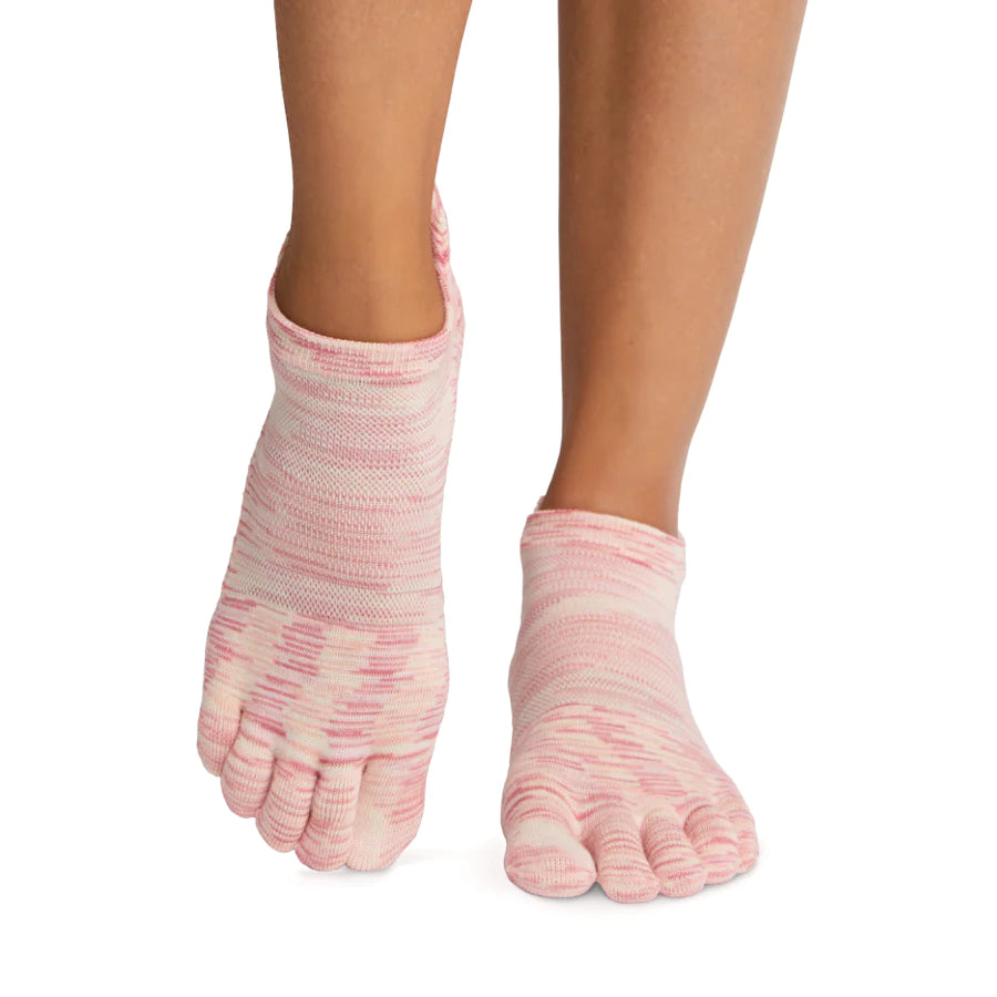 TOESOX Full Toe Elle Grip Socks - Black Tie Dye Stripe – Key Power Sports  Singapore
