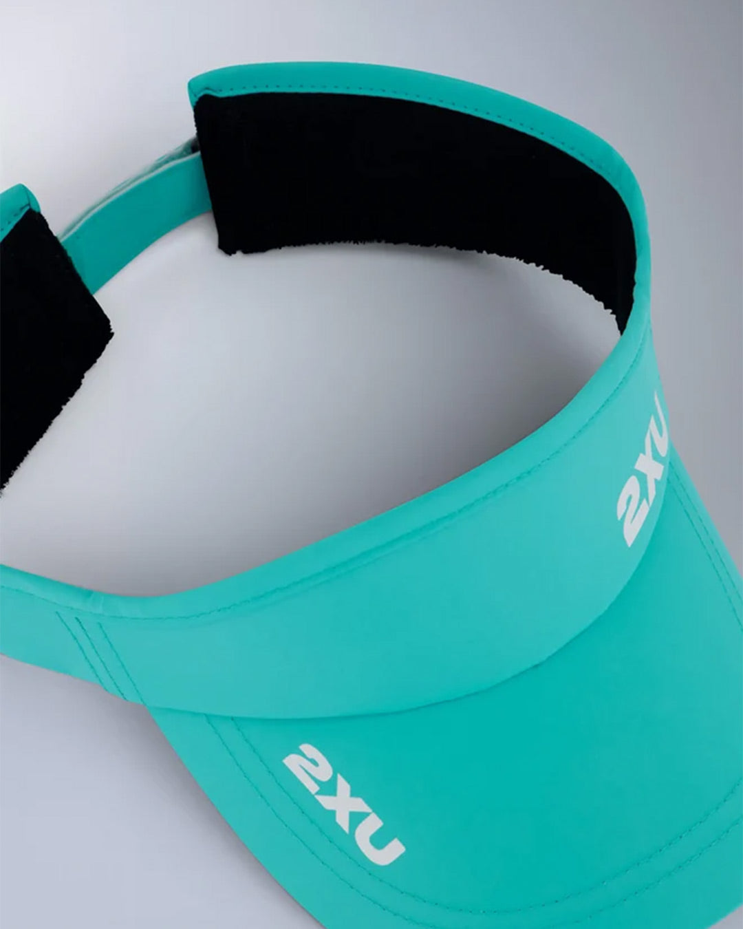 2XU Unisex's Run Visor - Aurora/White