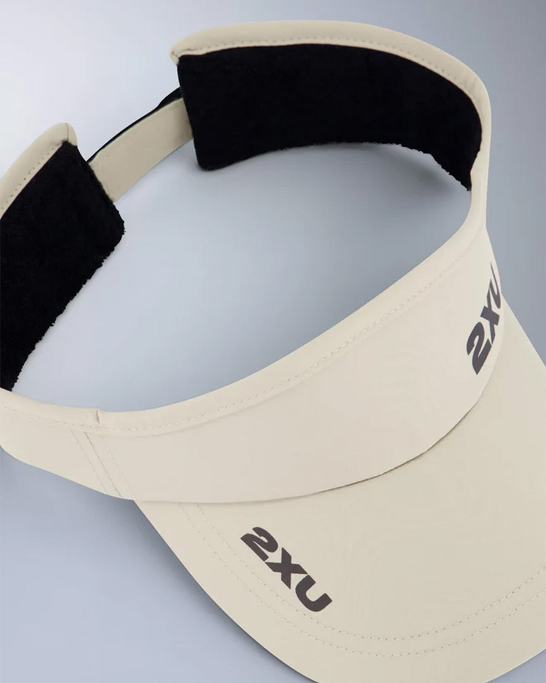 2XU Unisex's Run Visor - Pebble/Black