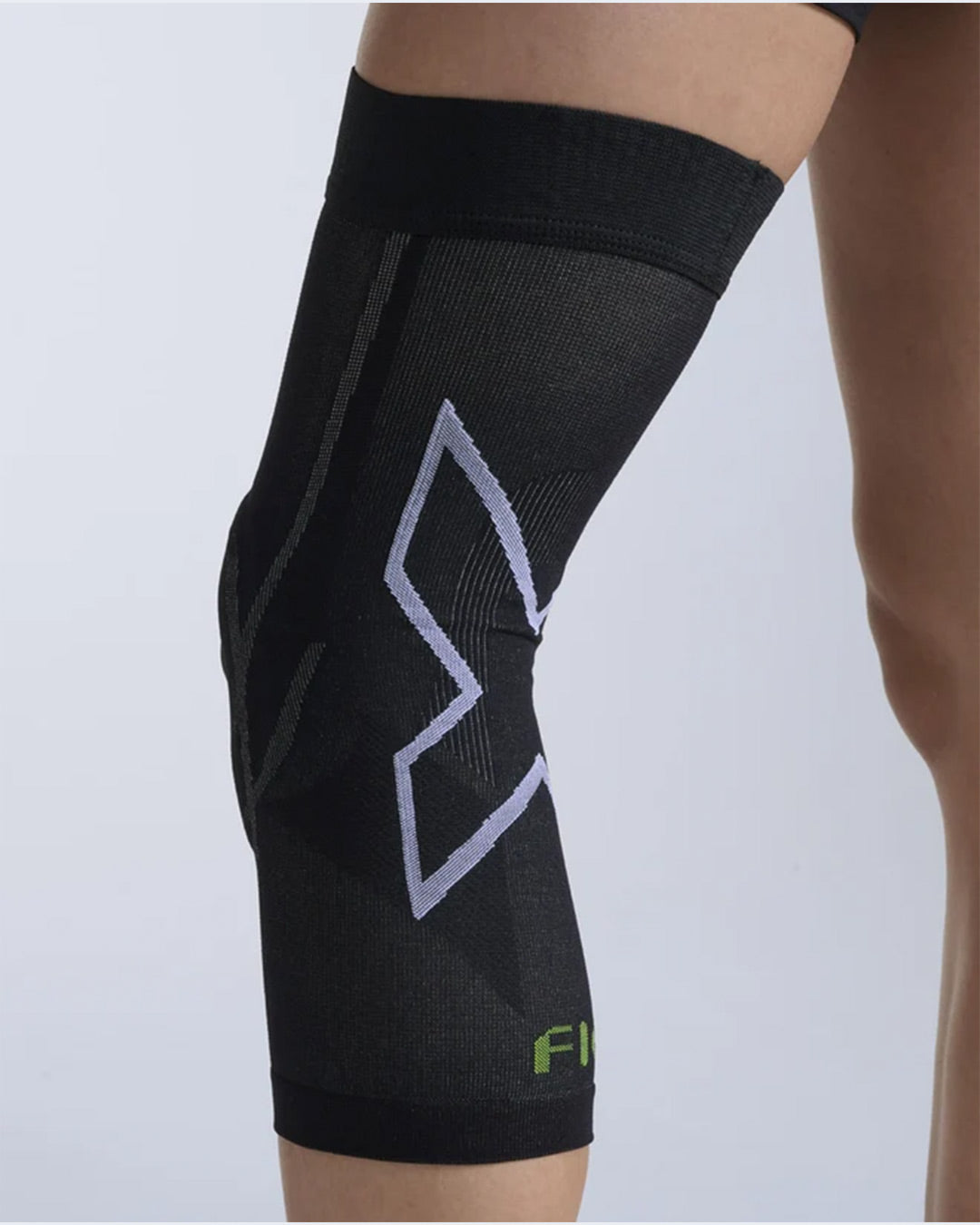 2XU Unisex's Pain Relief Knee Brace - Grey/Black
