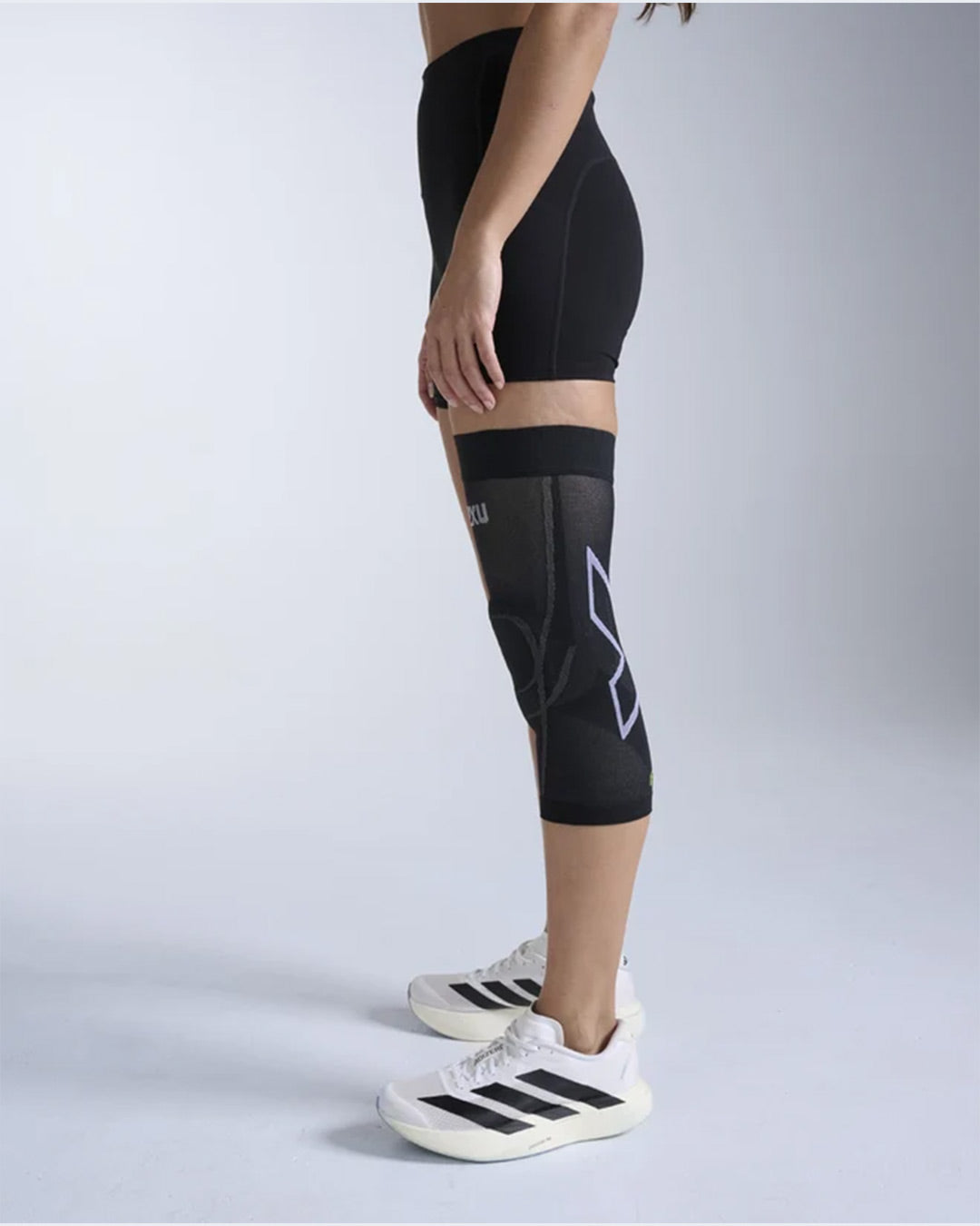2XU Unisex's Pain Relief Knee Brace - Grey/Black