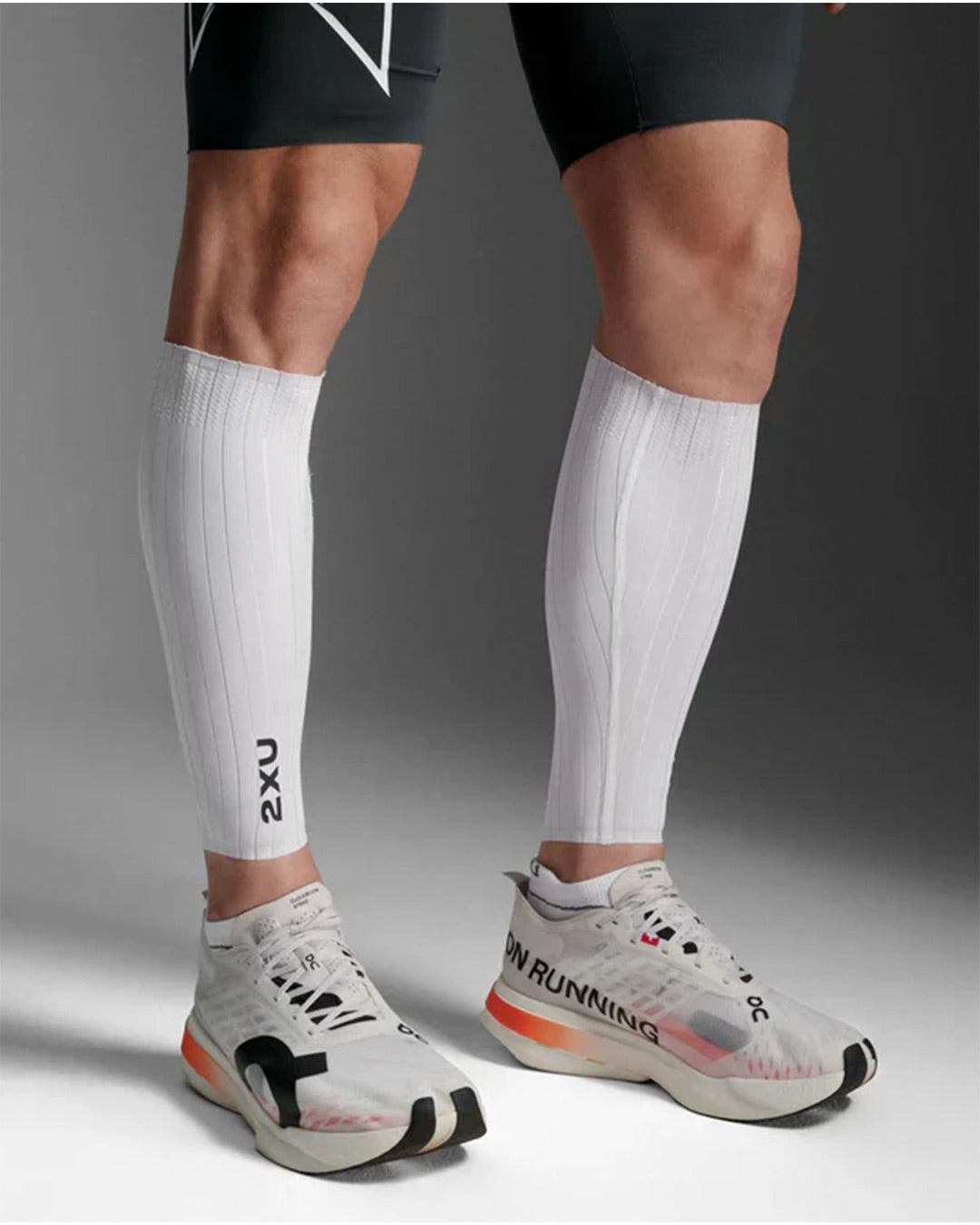 2XU Unisex's Light Speed Aero Calf Guards - White/Black