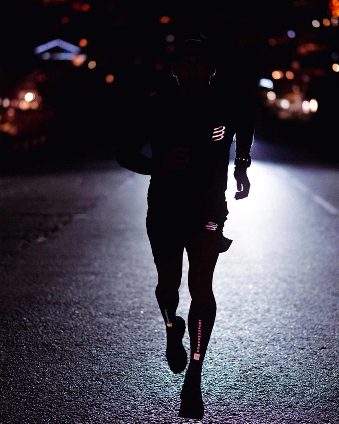 Compressport Unisex's R2 3.0 Calf Sleeves - Black/Aurora