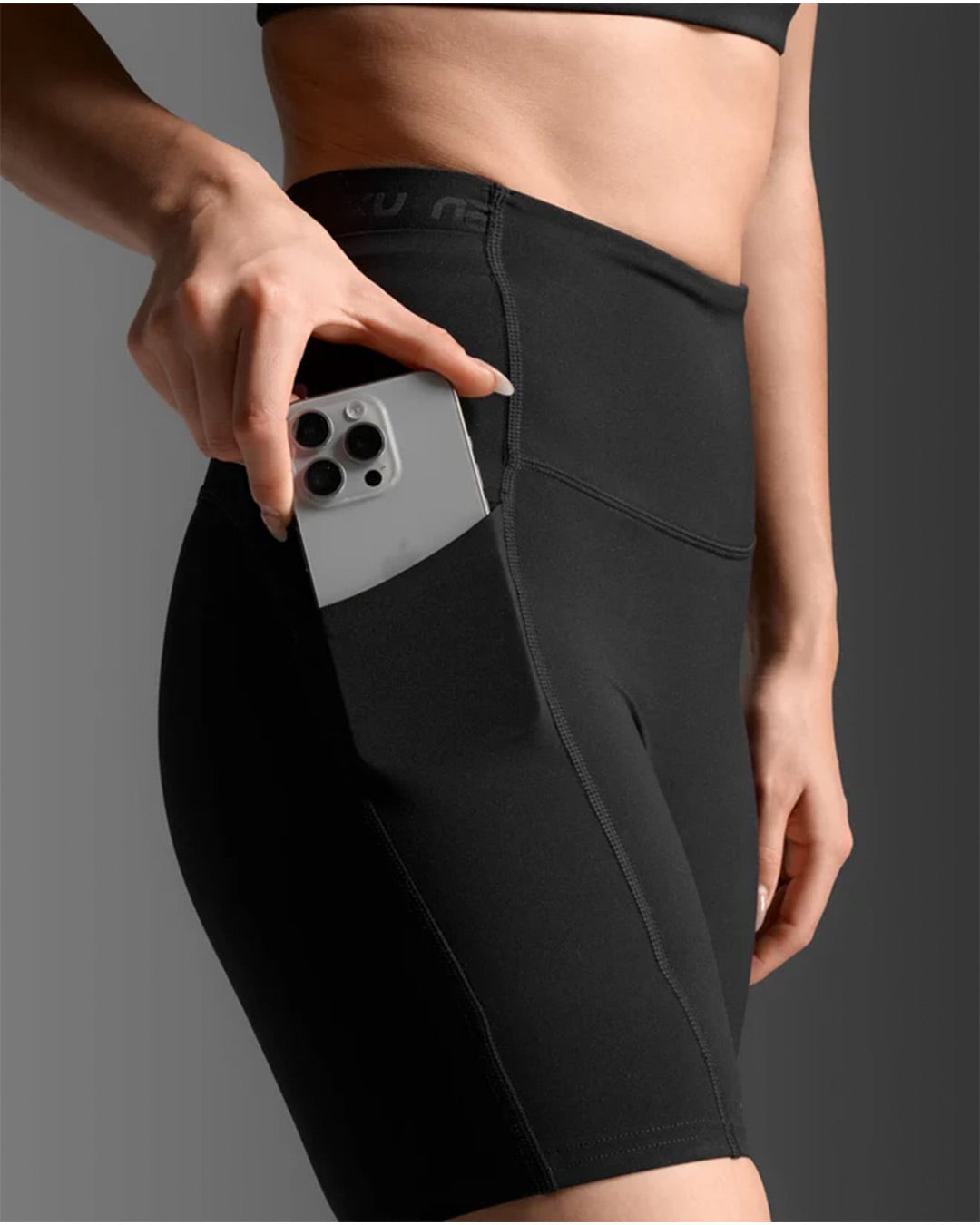2XU Women's Form Stash Hi-Rise Bike Shorts - Black/Black1