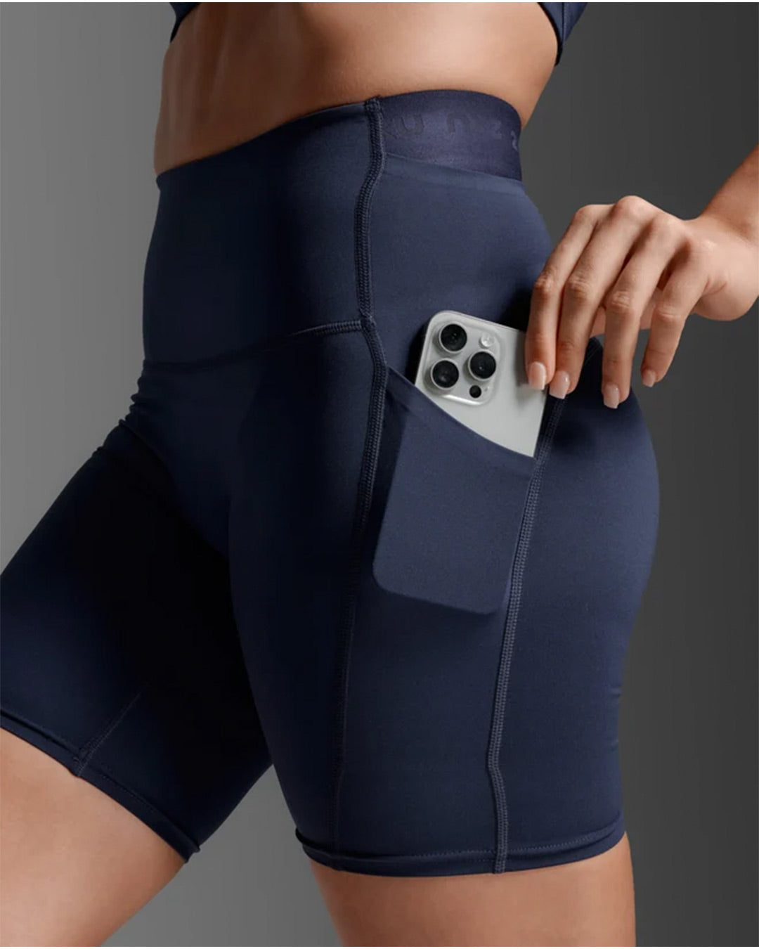 2XU Women's Form Stash Hi-Rise Bike Shorts - Midnight/Midnight1