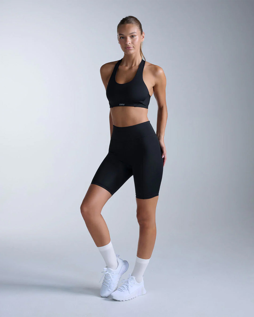 2XU Women's Core Hi-Rise Compression 7 Inch Shorts - Black/Silver