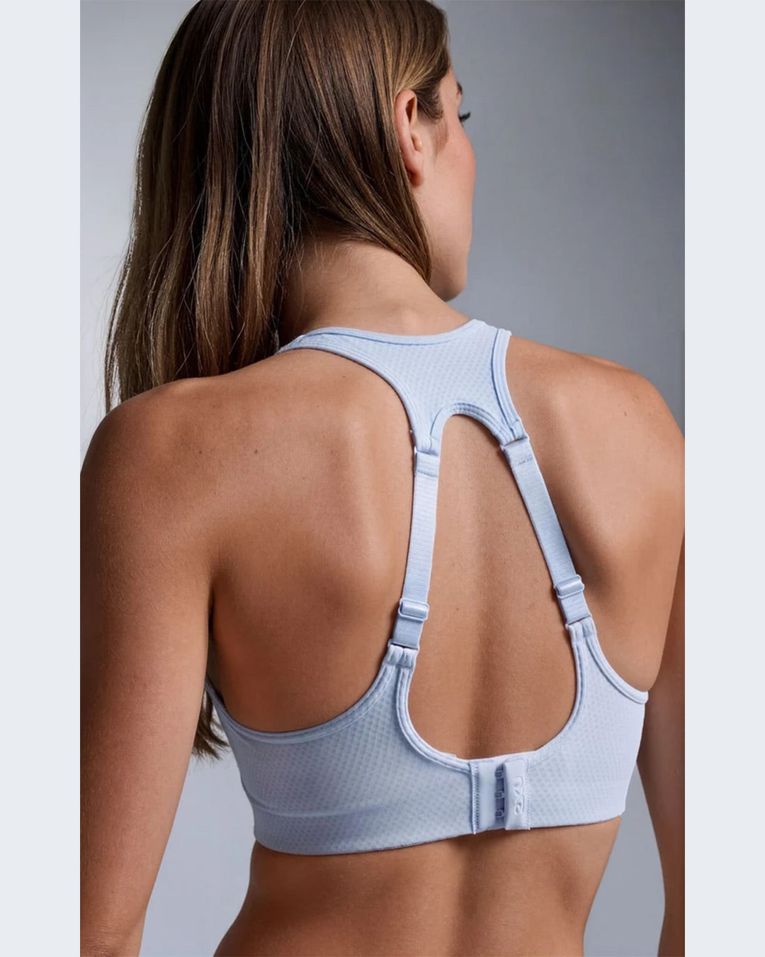 2XU Women's Aero Mesh Medium Impact Bra - Bay/Bay Reflective