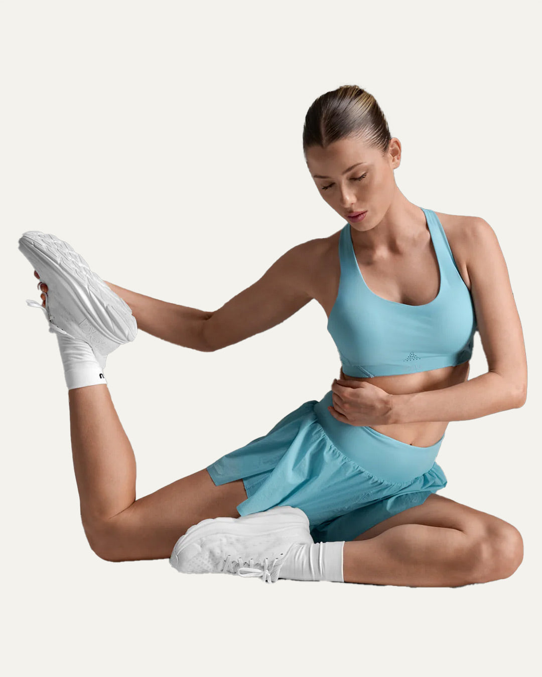 2XU Women's Aero Mesh Medium Impact Bra - Retro Blue/Retro Blue Reflect