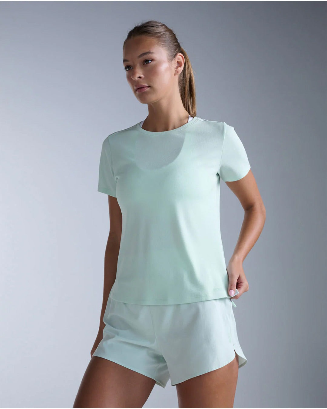 2XU Women's Aero Mesh Tee - Mint Dust/Mint Reflective