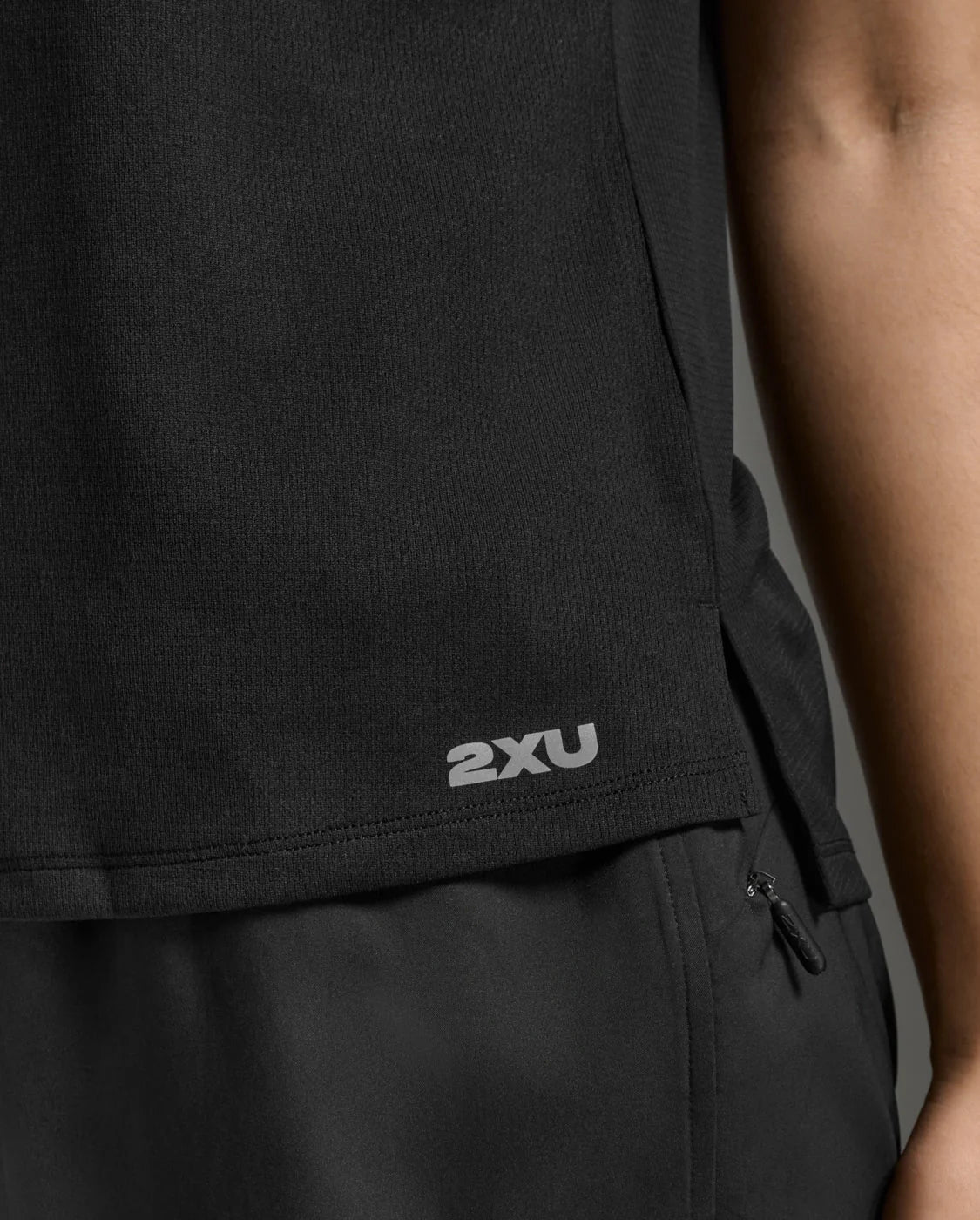 2XU Women's Aero Mesh Tee - Black/Silver Reflective