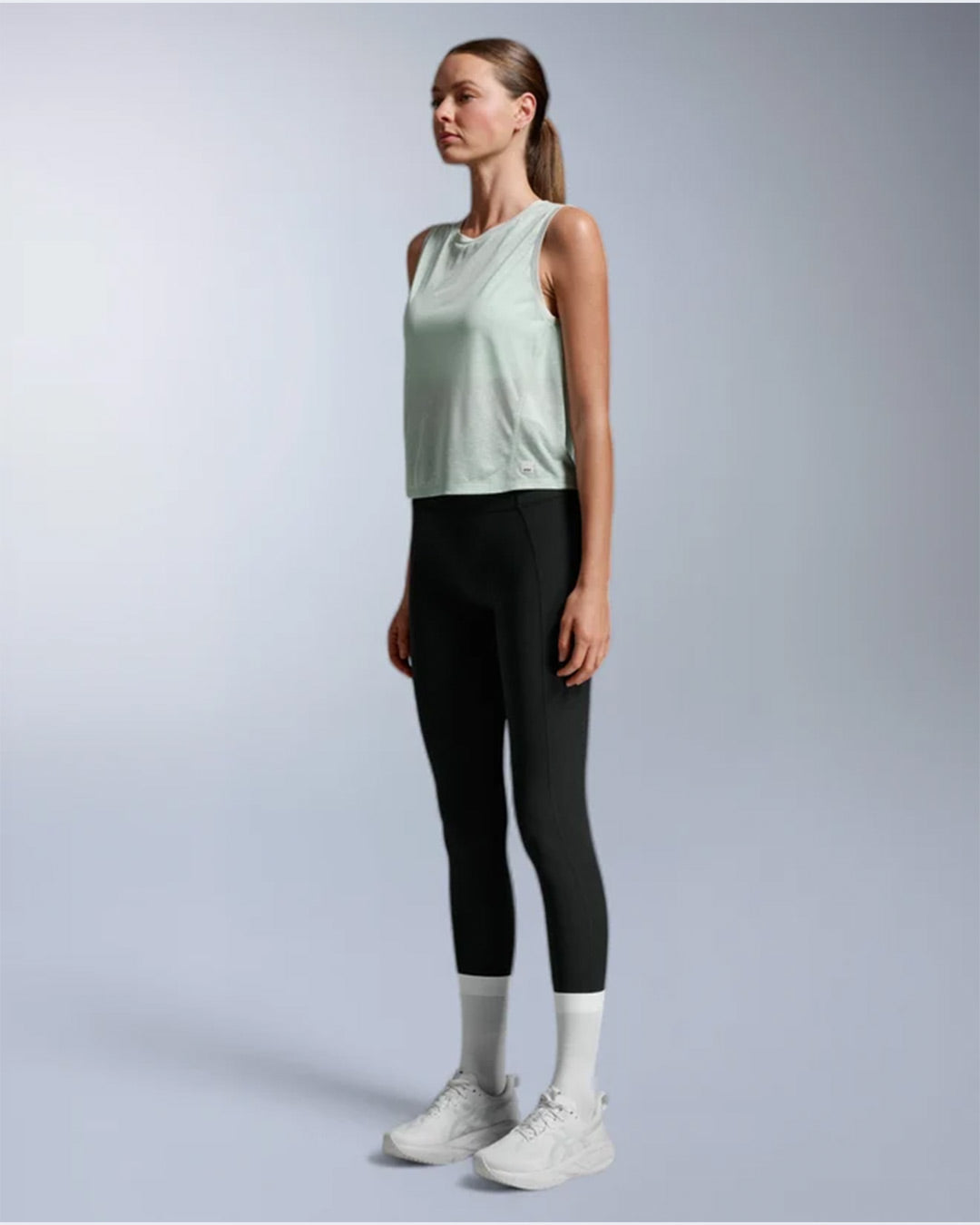 2XU Women's Relight Crop Tank - Seafoam/White