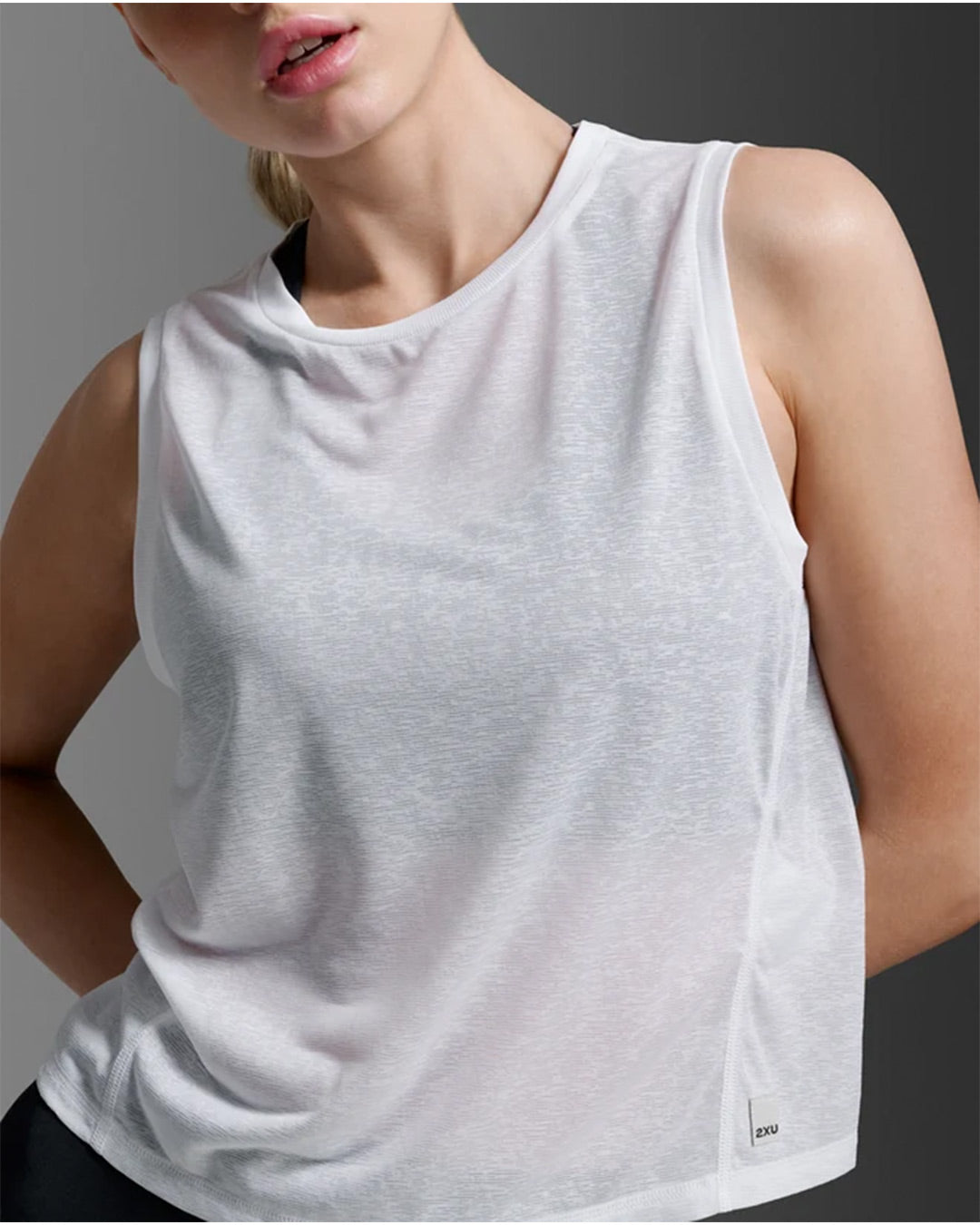 2XU Women's Relight Crop Tank - White/White