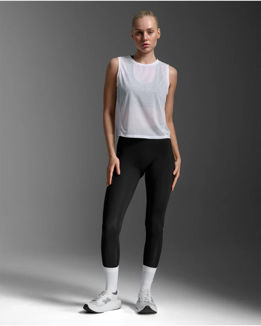 2XU Women's Relight Crop Tank - White/White